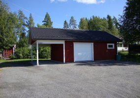 Garasje med carport