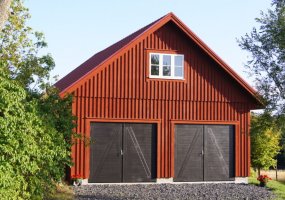 Garasje med loft i vakre omgivelser