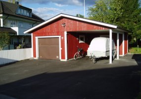 Garasje med carport