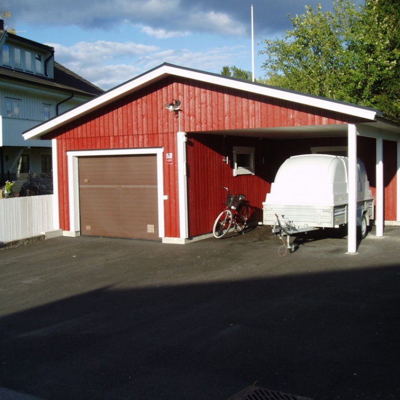 Garasje med carport