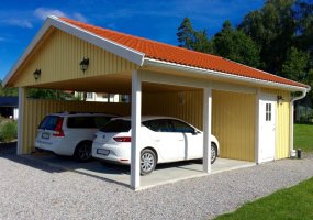 Carport for to biler og med bod