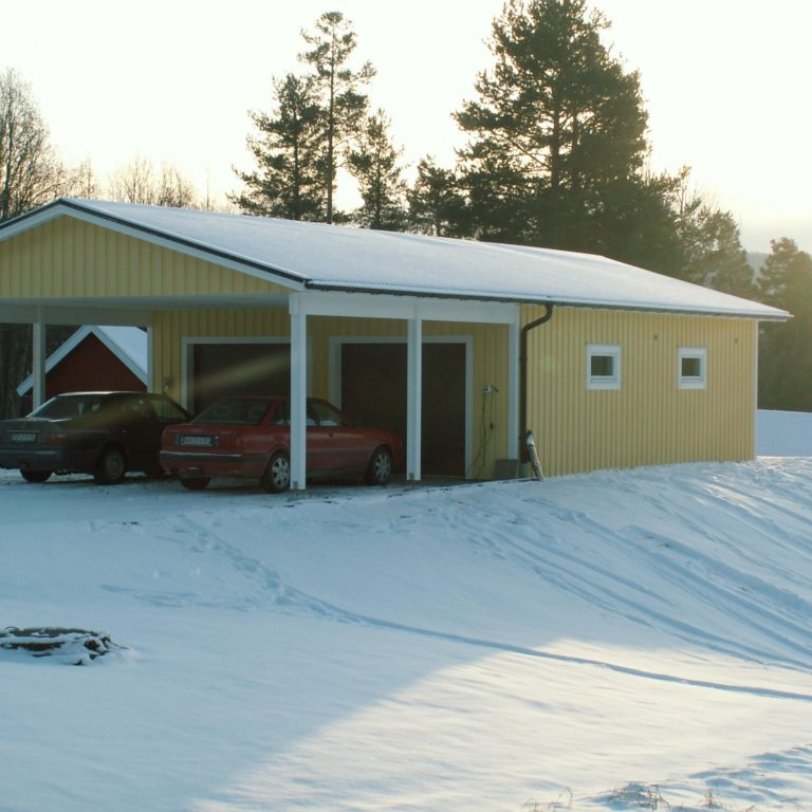 Garasje med carport