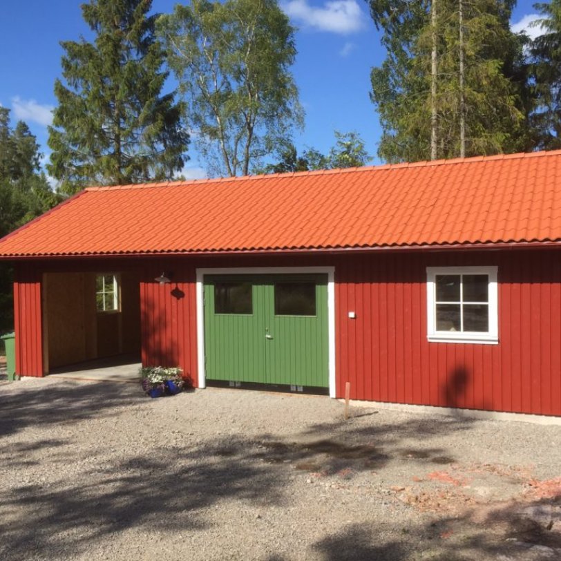 Garasje med carport